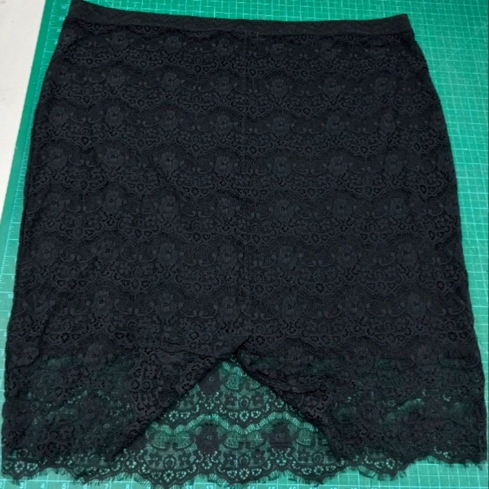 Black Knee length skirt 3X